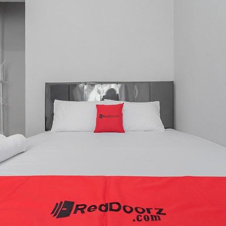 Hotel Reddoorz Syariah Near Wisata Situ Gunung Sukabumi Kadudampit Exterior foto